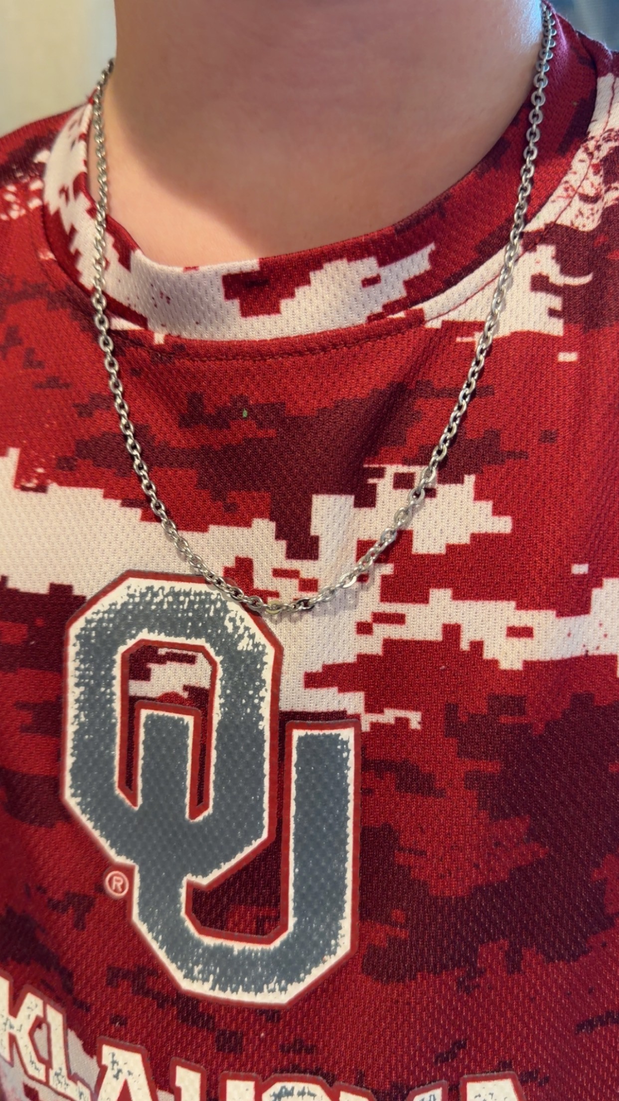 Layered pearl necklaces